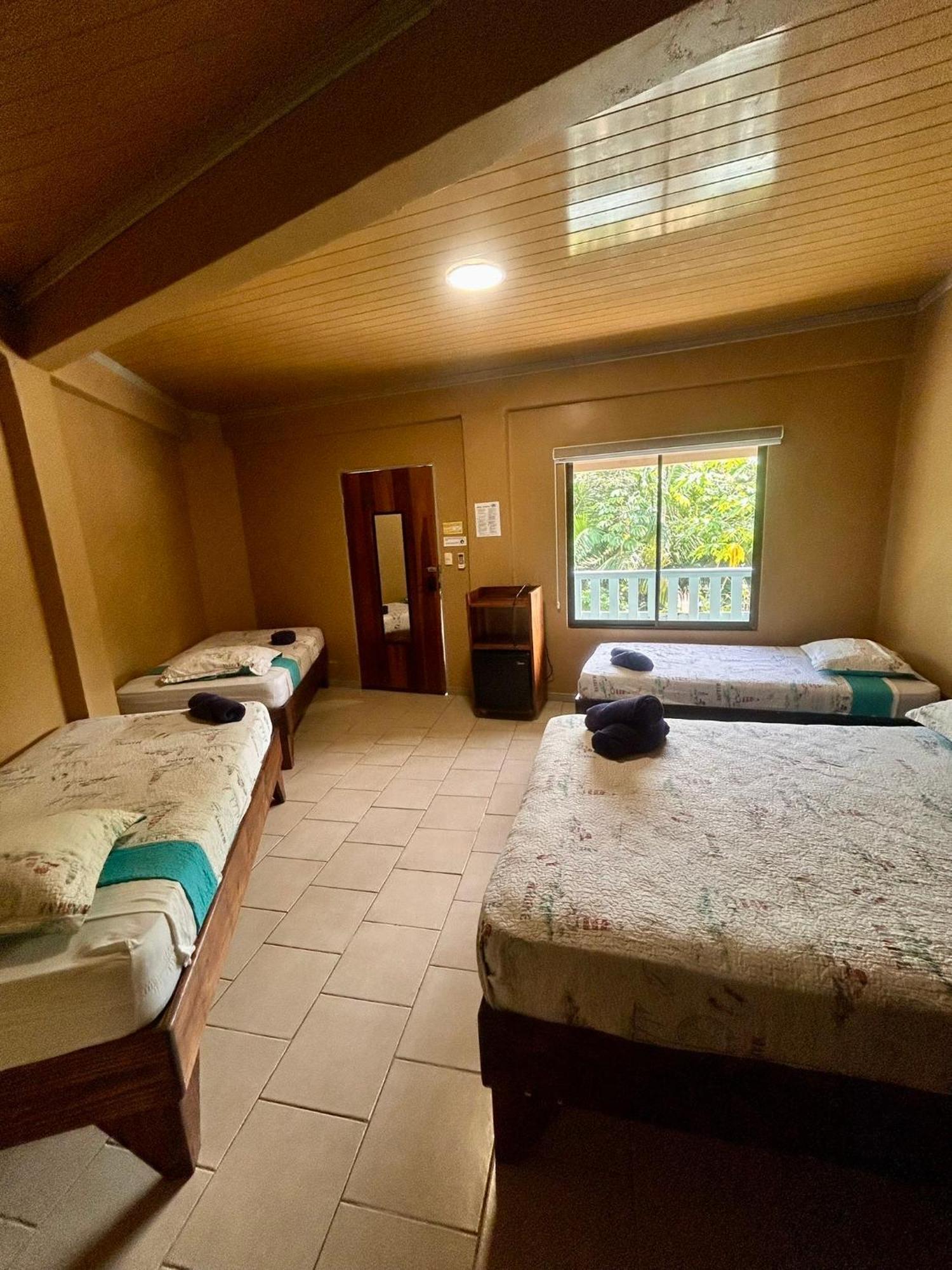 Hotel Ticozuma 蒙特苏马 外观 照片