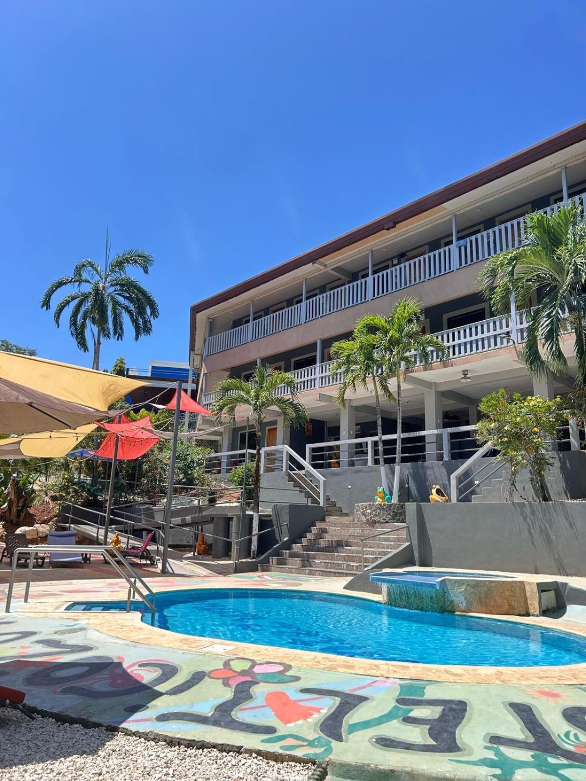 Hotel Ticozuma 蒙特苏马 外观 照片