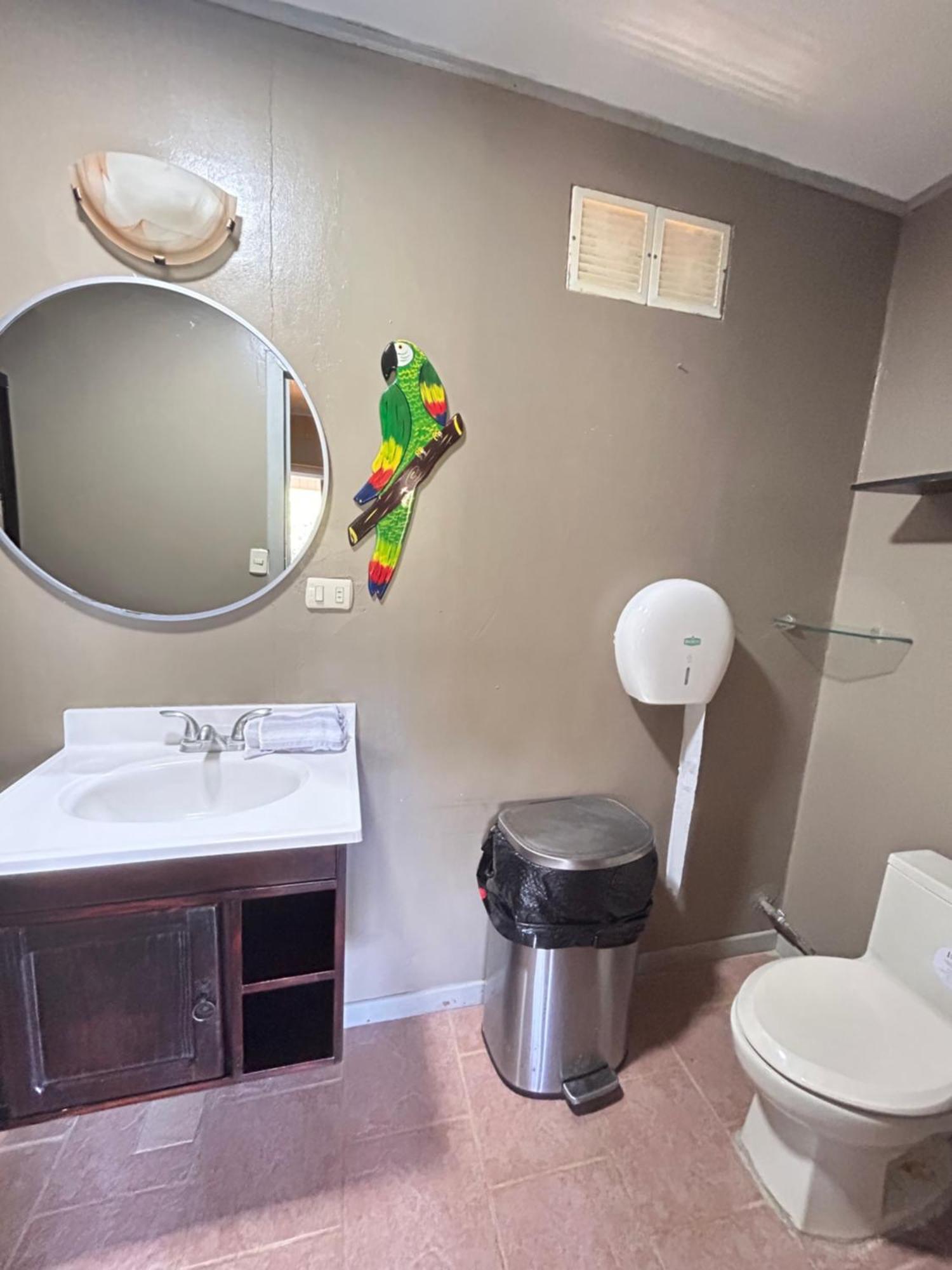 Hotel Ticozuma 蒙特苏马 外观 照片