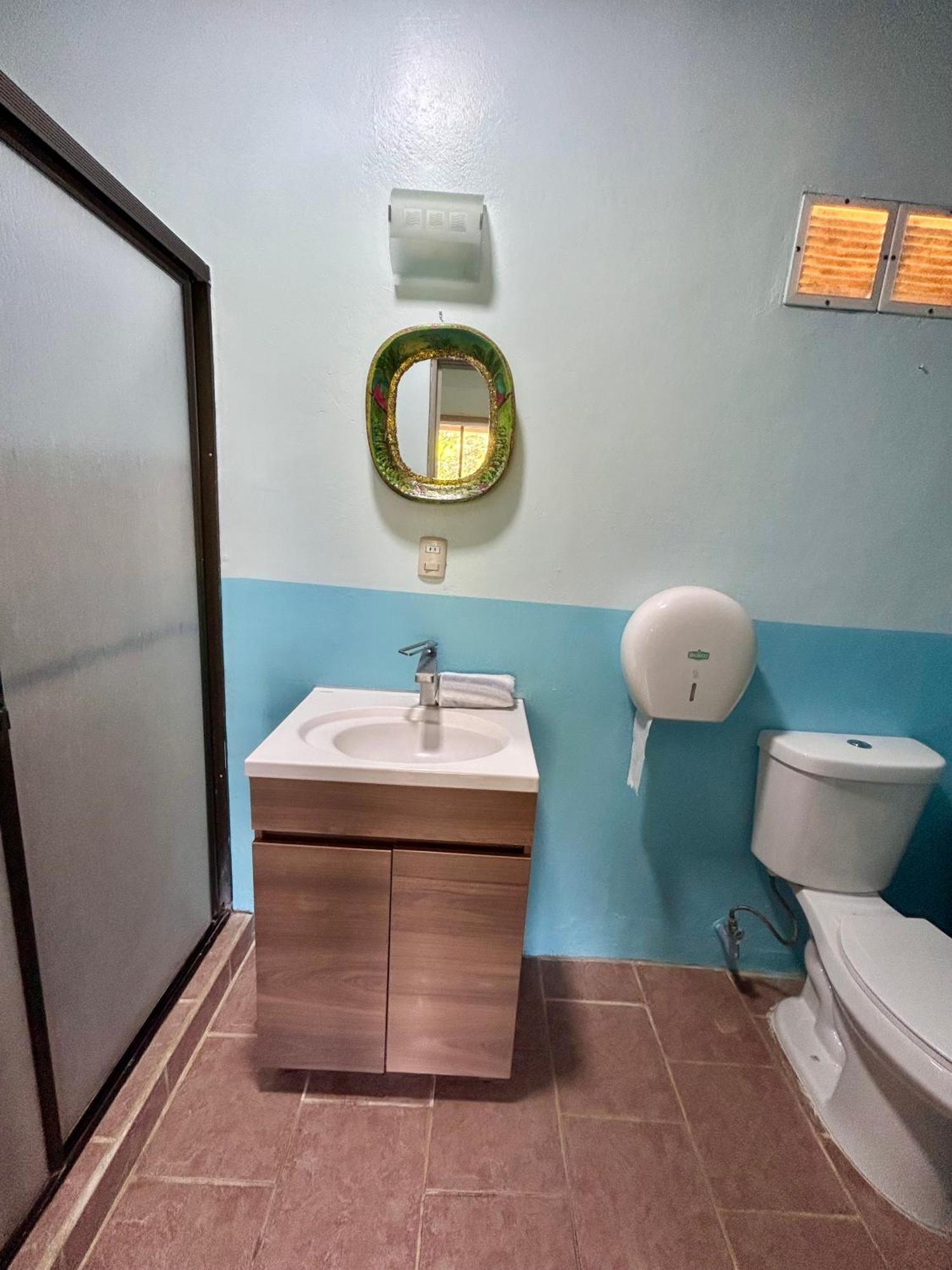 Hotel Ticozuma 蒙特苏马 外观 照片